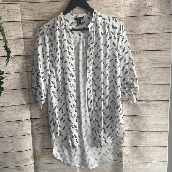 SMALL | Tunic length shirt - Picture 1 of 9